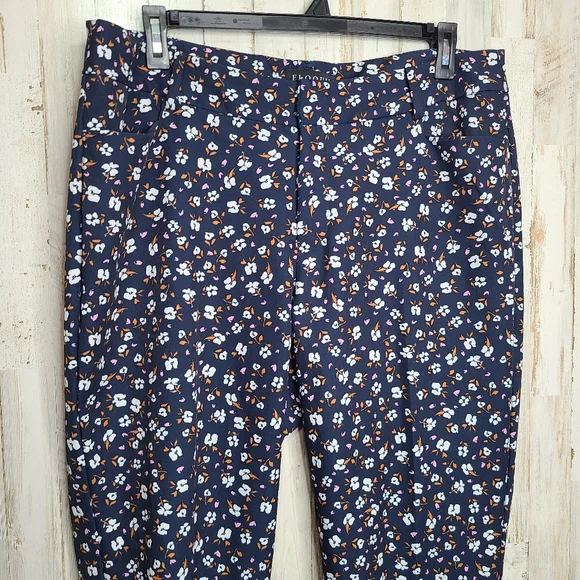 Eloquii Navy Blue Floral Casual Pants Ladies Size 16 - Picture 3 of 14